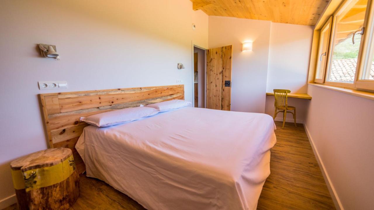 Eco-Apartaments Cal Rossa De Taus Esterno foto